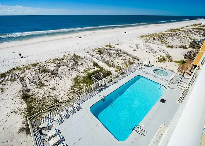 Shoreline Towers Hotel 3*